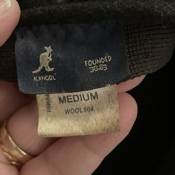 Kangol Navy 100% Wool 504 Mens Sz M Fedora Newsboy Hat Cap Golf , Stained Tag - Picture 7 of 9